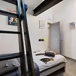 4 Passi Mare 3 شقة *